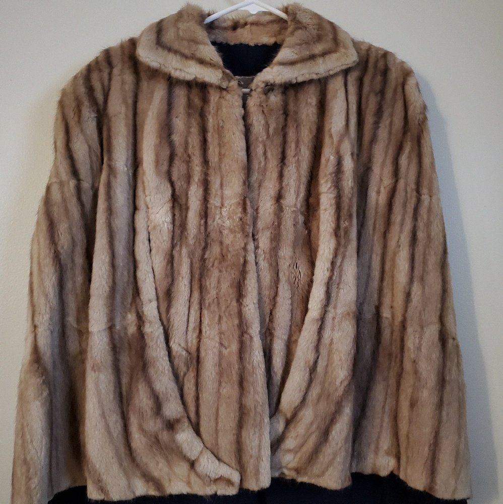 Vintage Fox-Weis Fur Cape (Real Fur)
